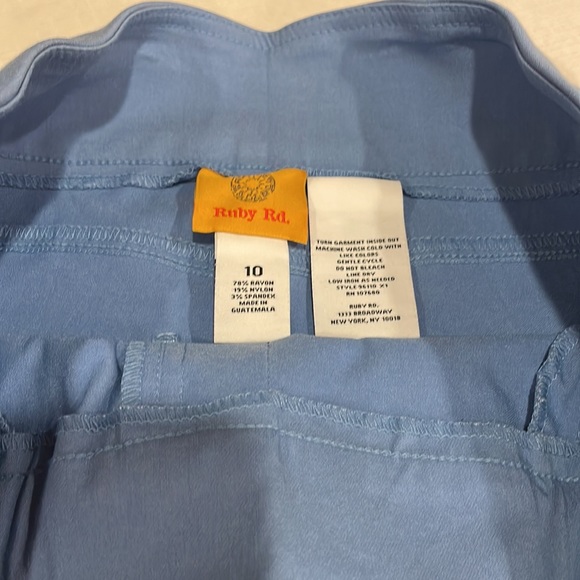 Ruby Rd capris light blue. Size 10 - Picture 2 of 7